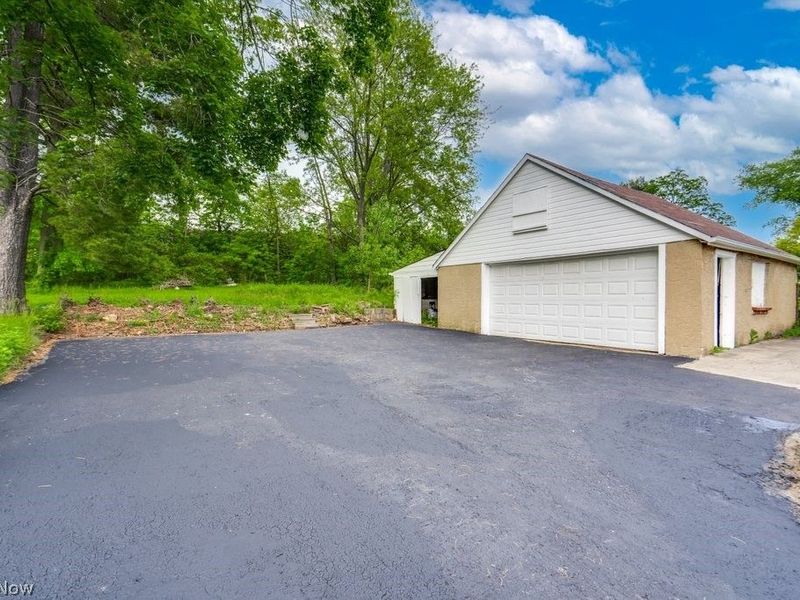 12335 Sunset Drive, Garfield Heights, OH 44125 Photo 3