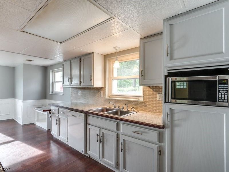 12335 Sunset Drive, Garfield Heights, OH 44125 Photo 5