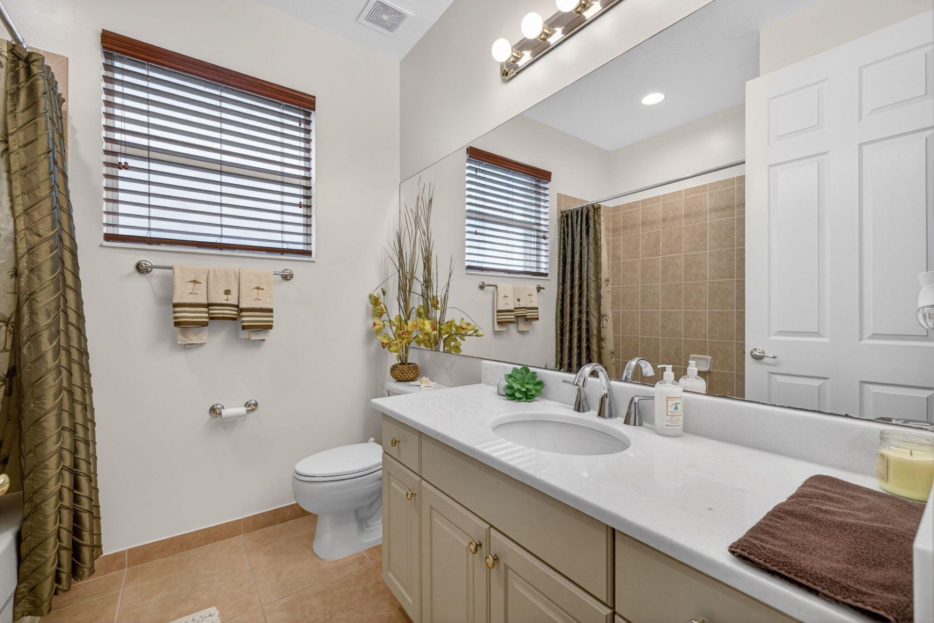 2206 SW Newport Isles Boulevard, Port Saint Lucie, FL 34953 Photo