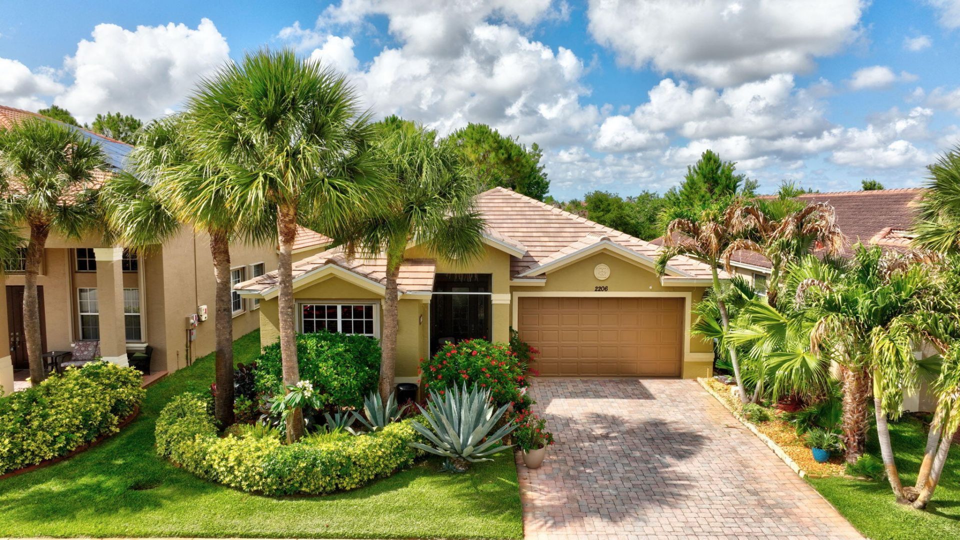 2206 SW Newport Isles Boulevard, Port Saint Lucie, FL 34953 Photo