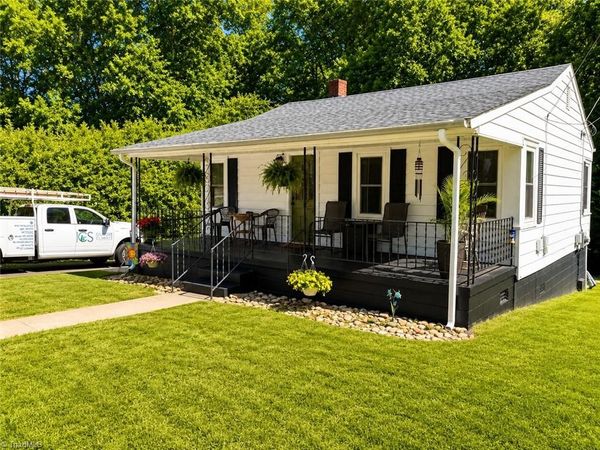 158 Wisconsin Avenue , Elkin, NC 28621