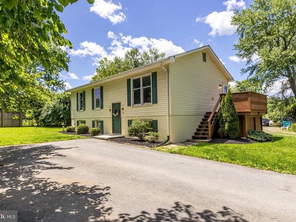 26 SULLIVAN , WESTMINSTER, MD 21157