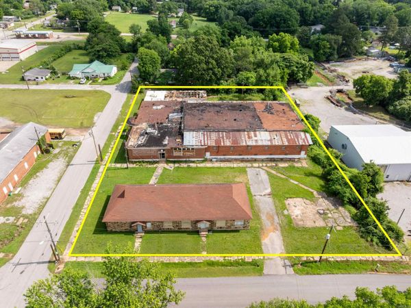 450 College Street , Newark, AR 72550