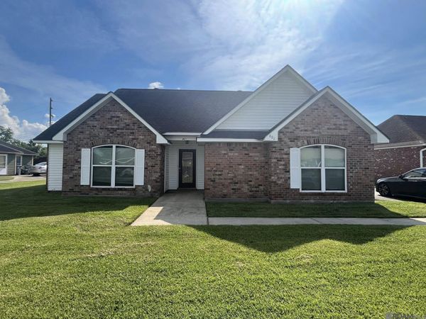 801 W Chaleur Dr, Baton Rouge, LA 70714