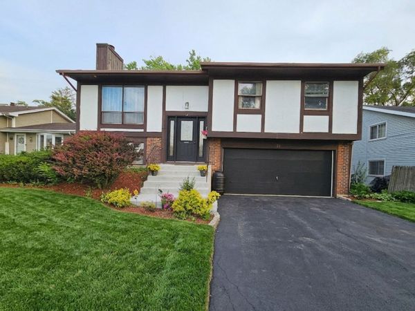 31 Abbeywood Drive , Romeoville, IL 60446