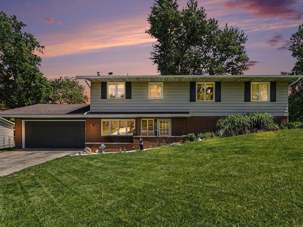 58418 Hilly Lane, Elkhart, IN 46517