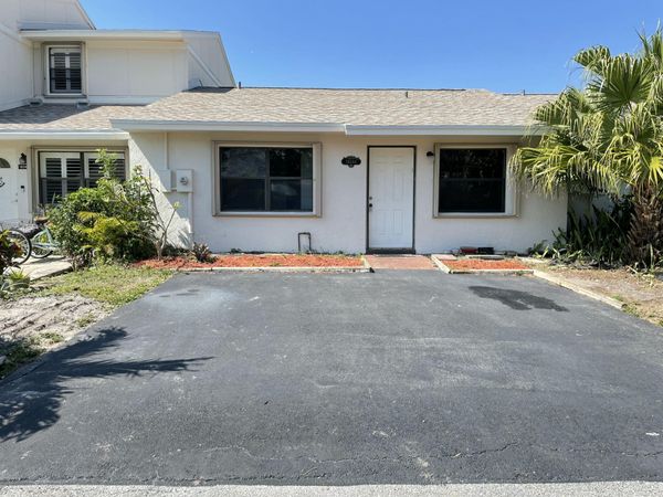 16344 Country Lake Circle, Delray Beach, FL 33484