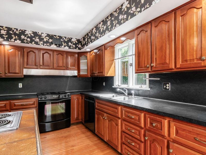 4350 Crown Point Drive, Columbus, OH 43220 Photo 22