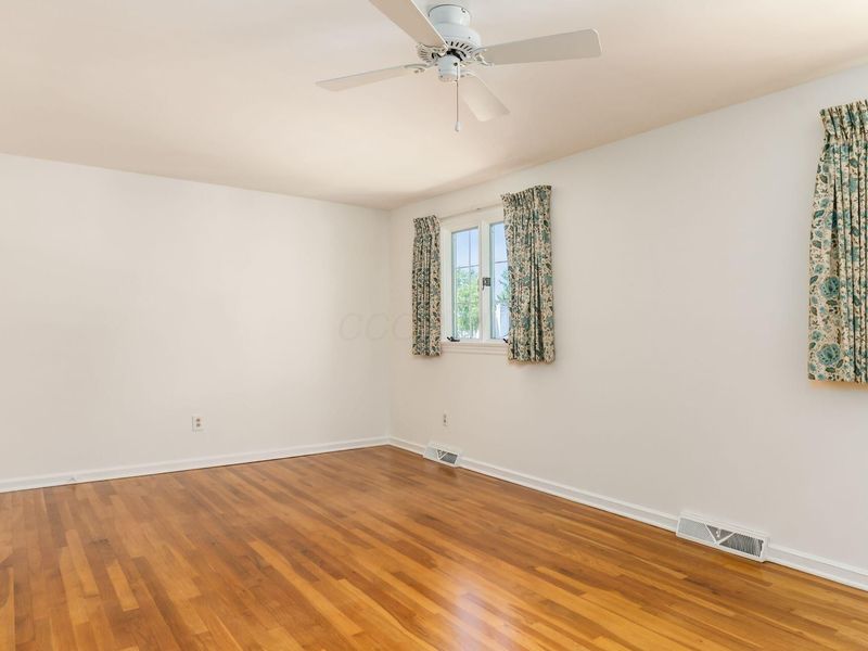 4350 Crown Point Drive, Columbus, OH 43220 Photo 39