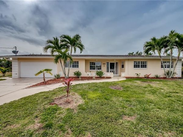 5359 Majestic CT , CAPE CORAL, FL 33904