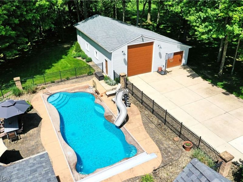 6752 Brookhollow Drive, Lordstown, OH 44481 Photo 10