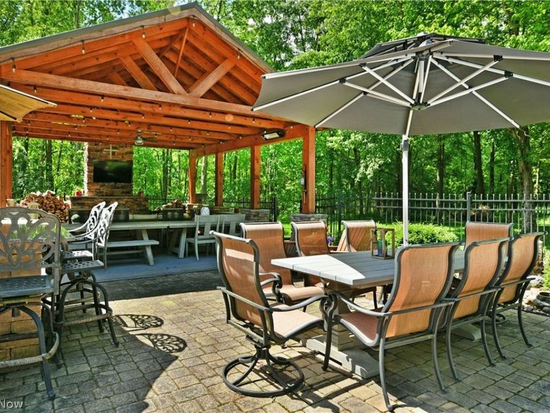 6752 Brookhollow Drive, Lordstown, OH 44481 Photo 3