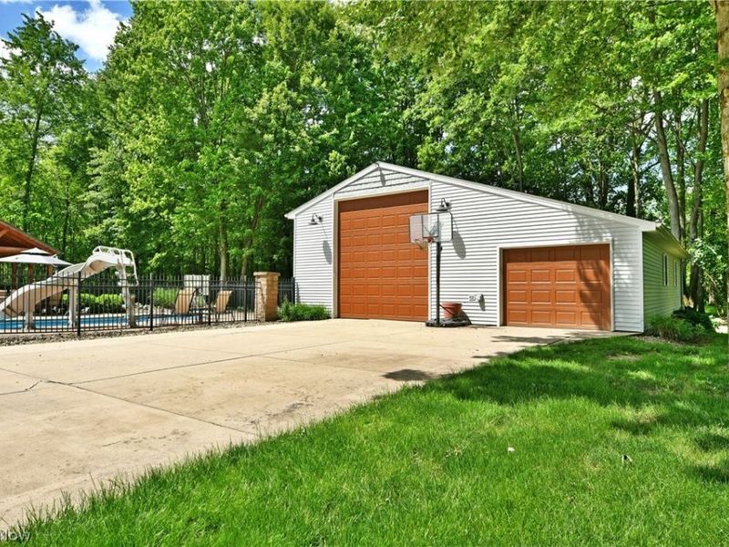 6752 Brookhollow Drive, Lordstown, OH 44481 Photo 49