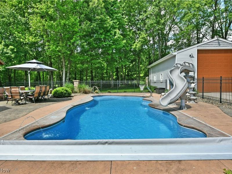 6752 Brookhollow Drive, Lordstown, OH 44481 Photo 9