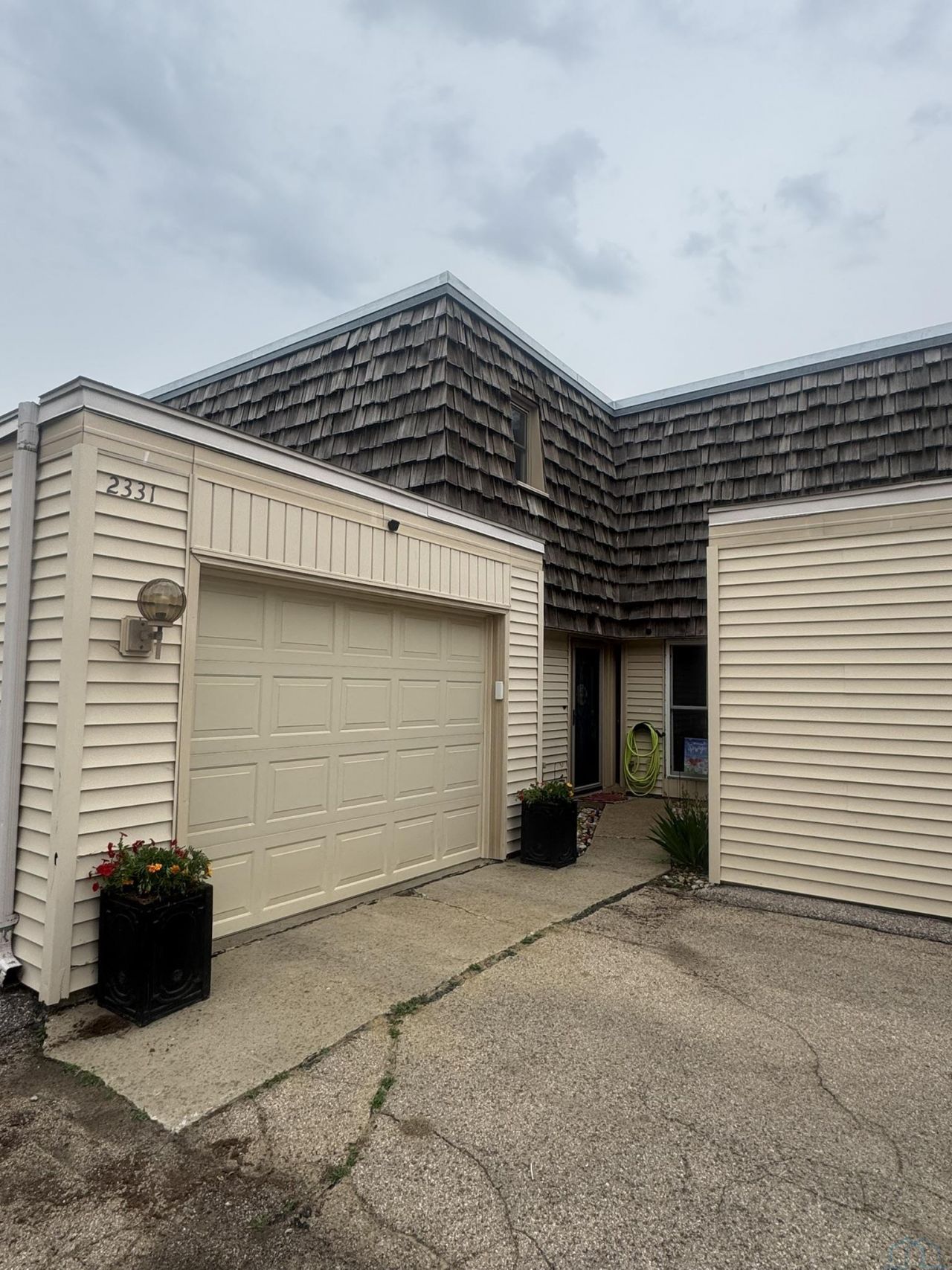 2331 Indian Hills Drive, Sioux City, IA 51104 Main Photo