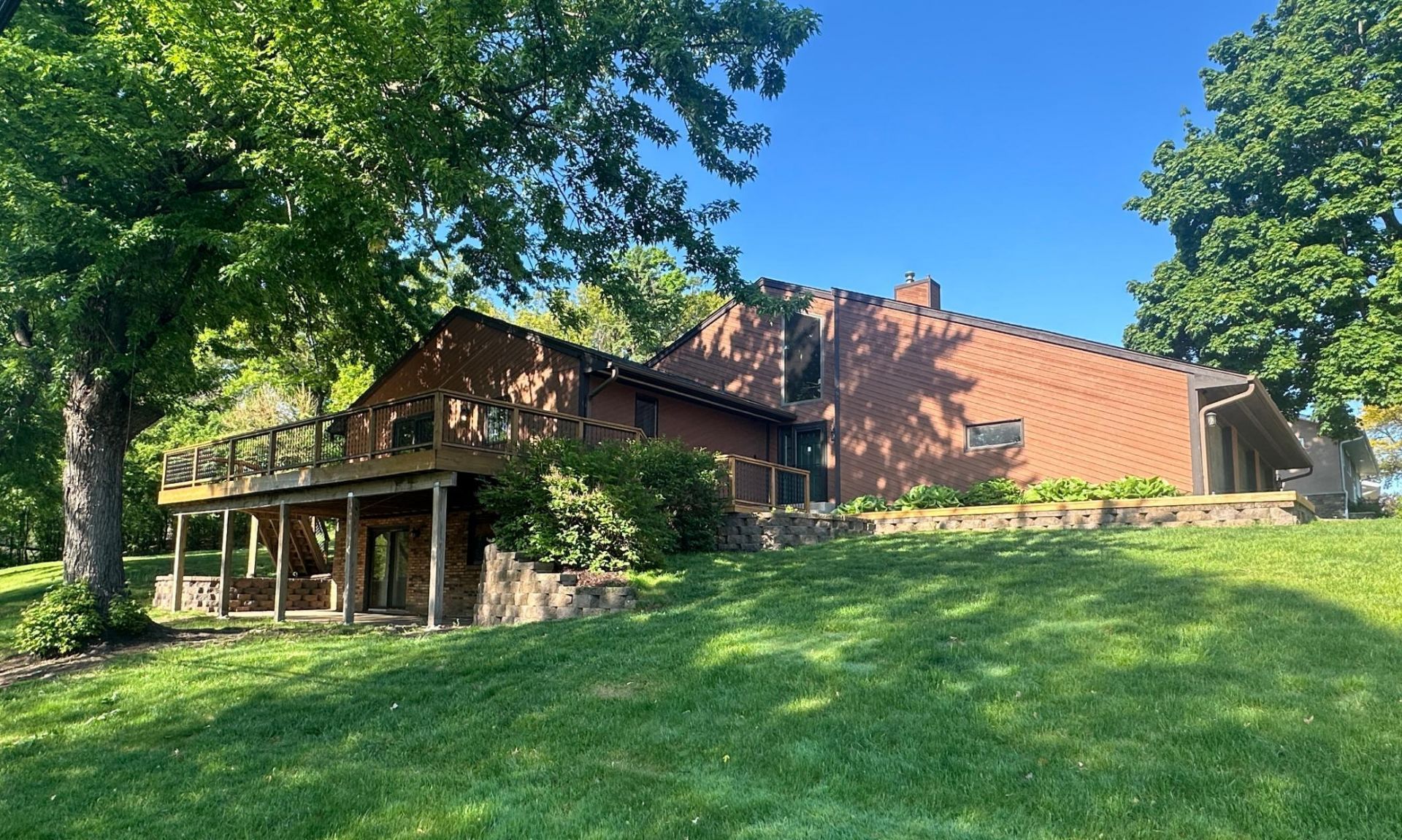332 Brooks Avenue E, Little Canada, MN 55117