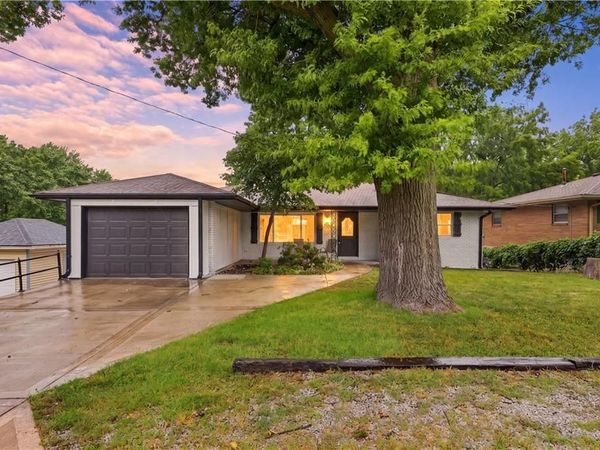 2806 N River Boulevard, Independence, MO 64050