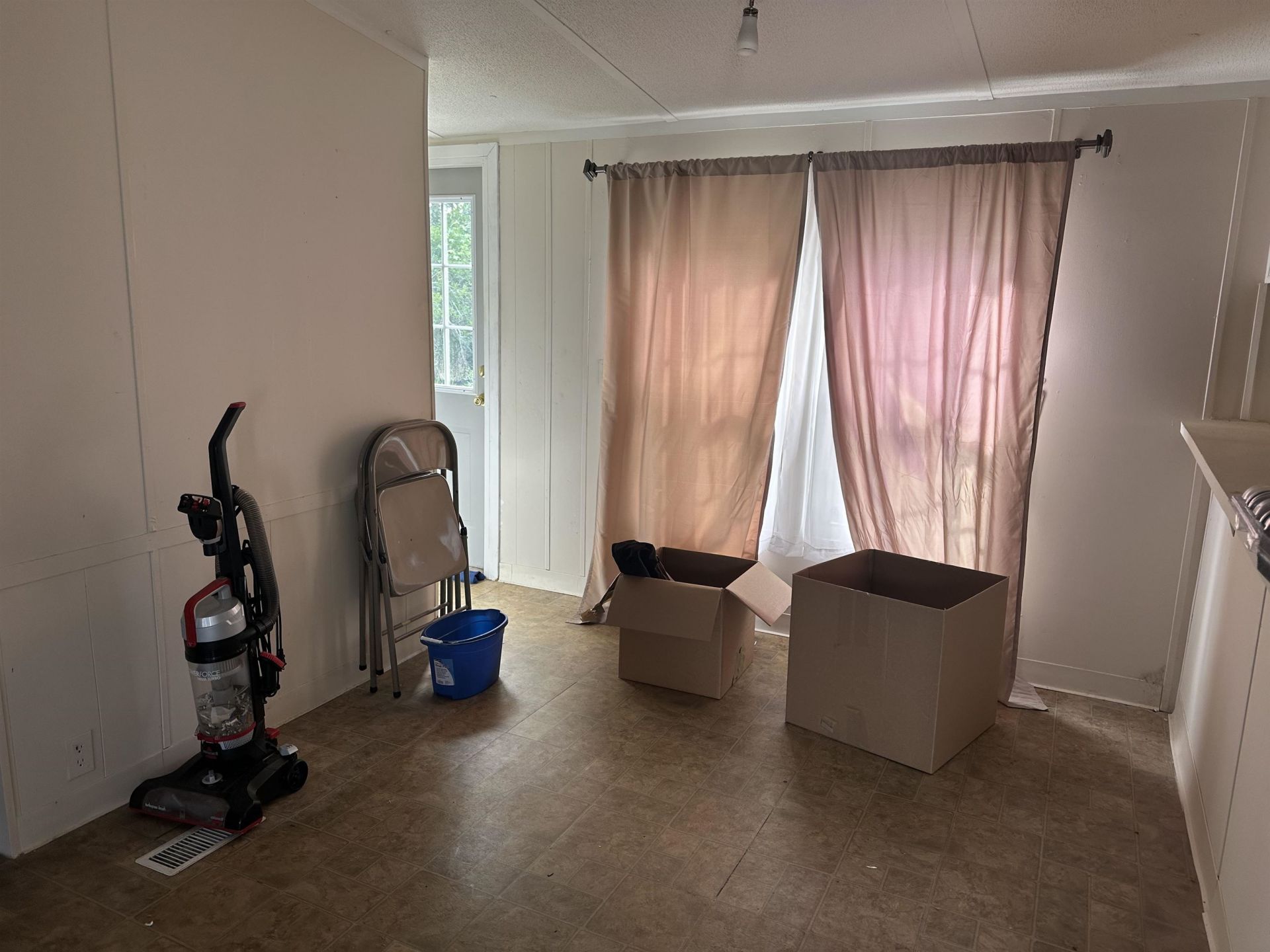 9115 Baywood Circle  Photo 18