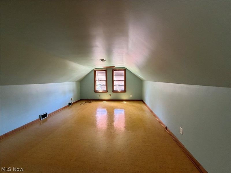 4808 Monticello Boulevard, Richmond Heights, OH 44143 Photo 12