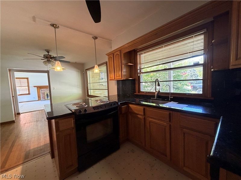 4808 Monticello Boulevard, Richmond Heights, OH 44143 Photo 4