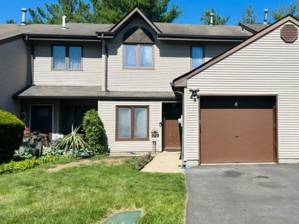 4 Peach Court, Raritan, NJ 08822
