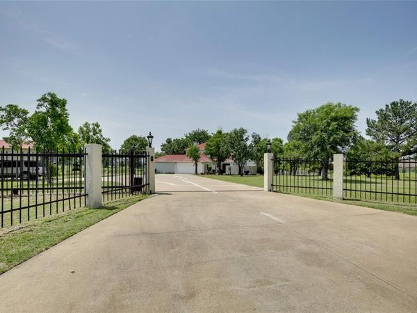 8862 County Road 4028 , Kemp, TX 75143