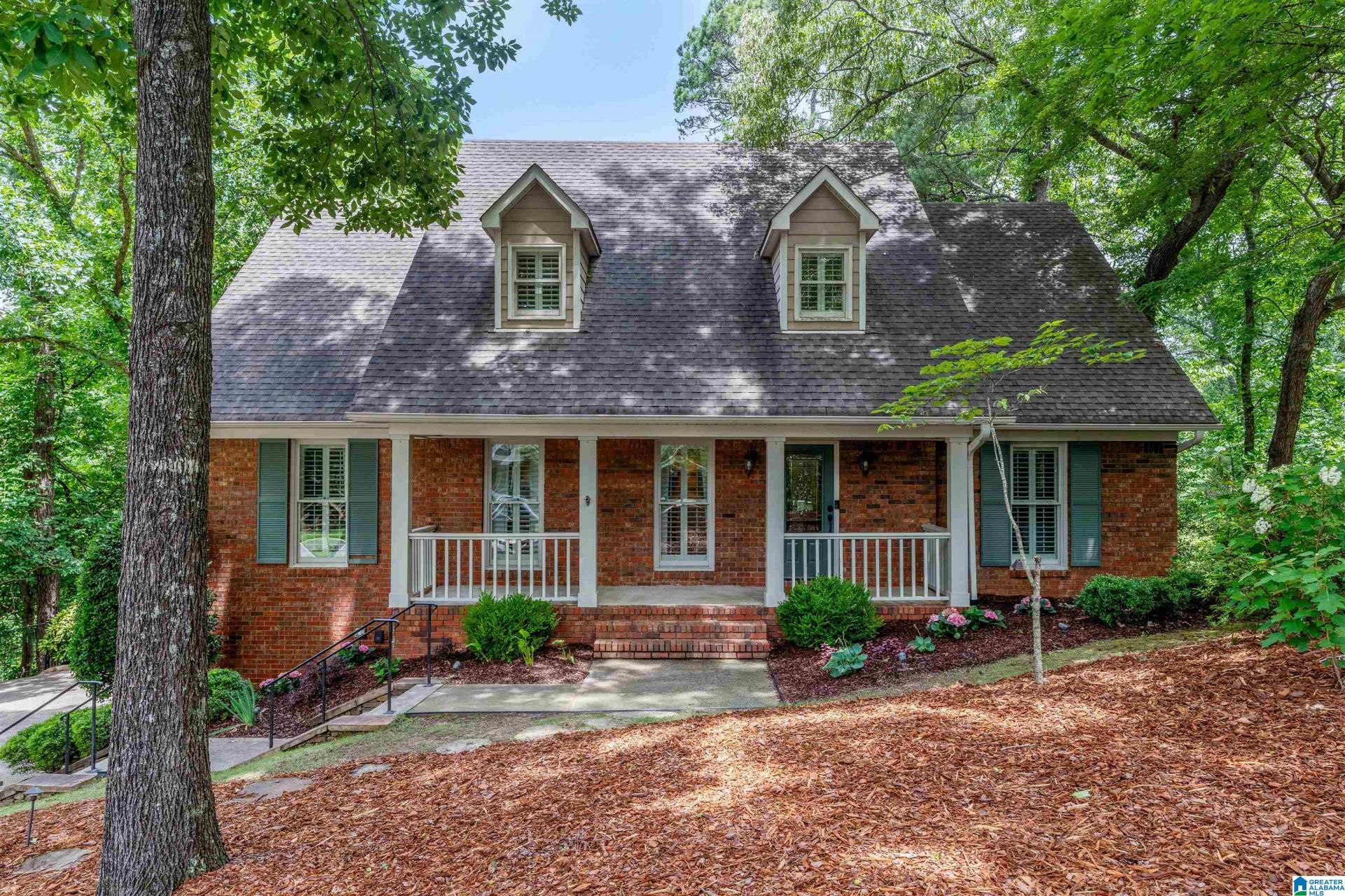 829 Tulip Poplar Drive, Hoover, AL 35244 Main Photo