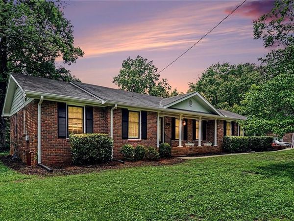 2925 Bob Bettis Road , Marietta, GA 30066