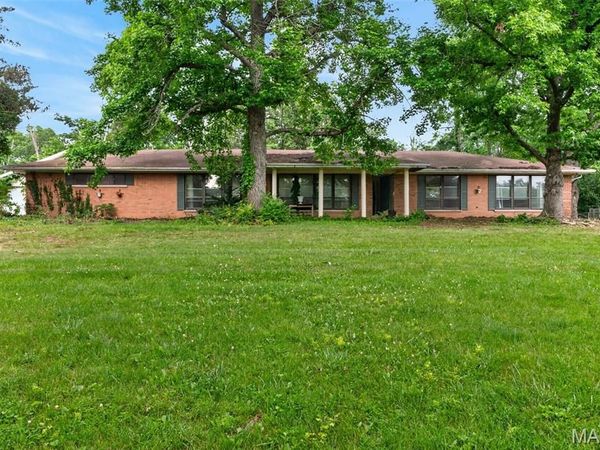 6530 Deerwood Drive , Cedar Hill, MO 63016