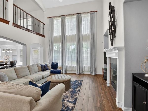 6601 Vintage Drive, Arlington, TX 76001