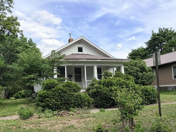 809 S 3rd Street, Fairfield, IA 52556