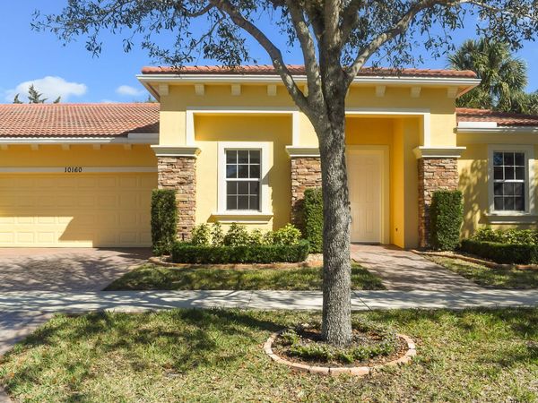 10160 SW Canossa Way, Port St. Lucie, FL 34986
