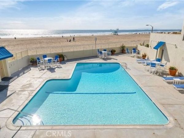 711 Pacific Coast Highway, Unit 325, Huntington Beach, CA 92648