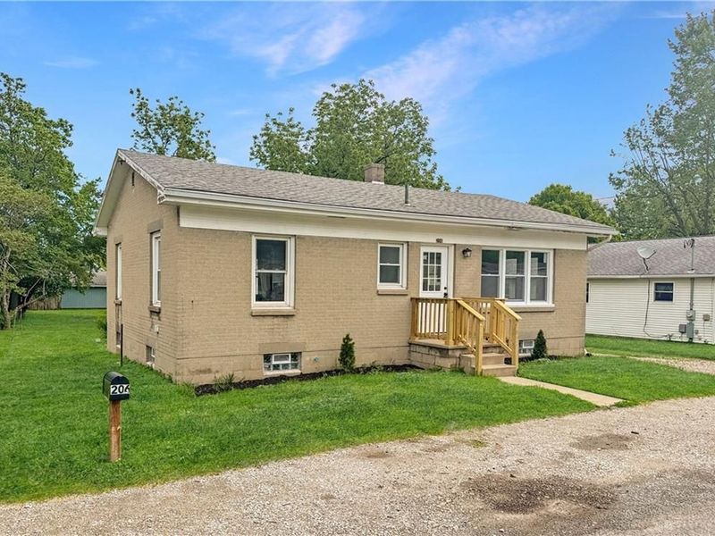 206 E Poplar Street, Saint Paris, OH 43072 Photo 3