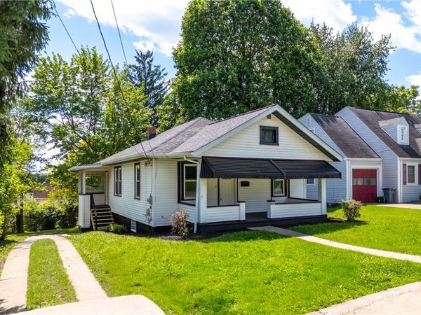 825 Donnan Ave, Washington, PA 15301