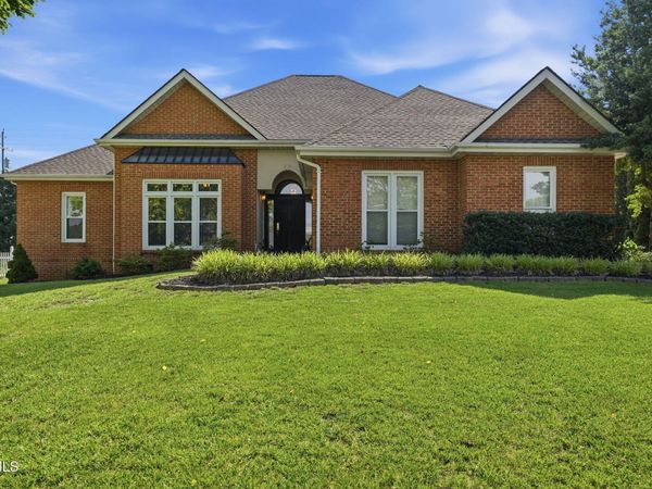 105 Shadowood Drive, Johnson City, TN 37604