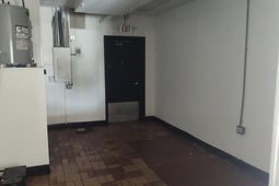 2304 N Kings Hwy.  photo 4