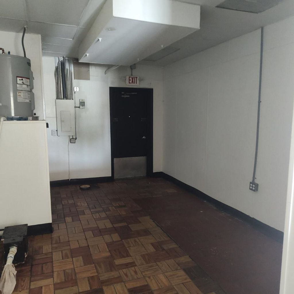 2304 N Kings Hwy.  Photo 4