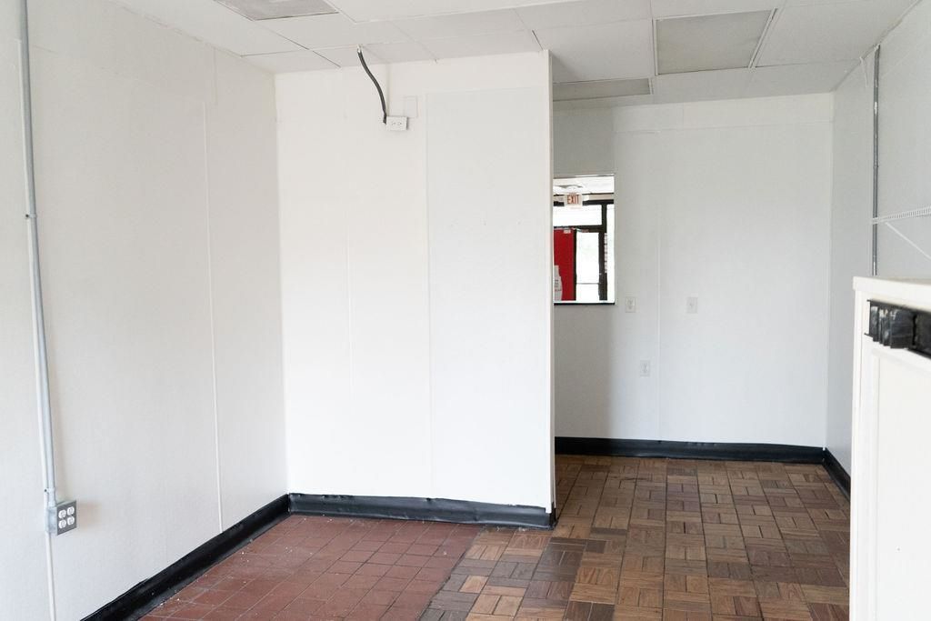 2304 N Kings Hwy.  Photo 6