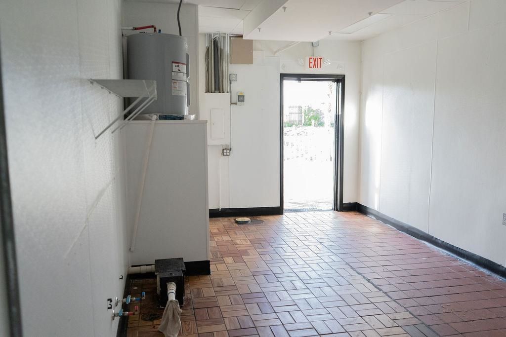 2304 N Kings Hwy.  Photo 7