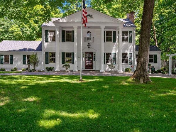 1330 Urbandale Lane N, Plymouth, MN 55447