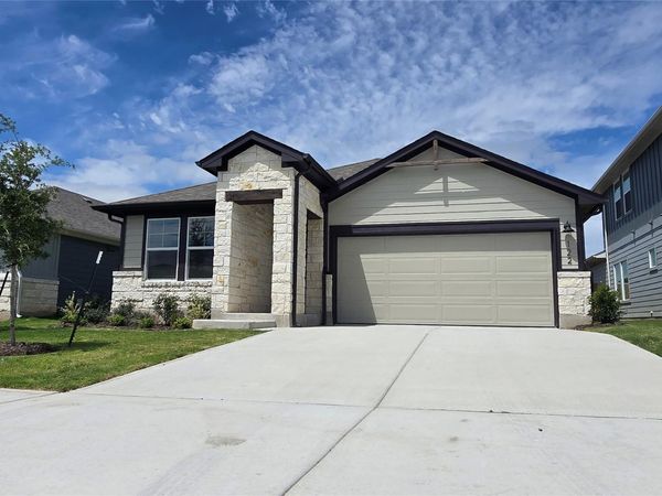 122 Holmby DR, Hutto, TX 78634