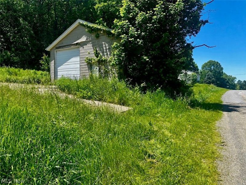1028 Arbor Road NE, Minerva, OH 44657 Photo 2