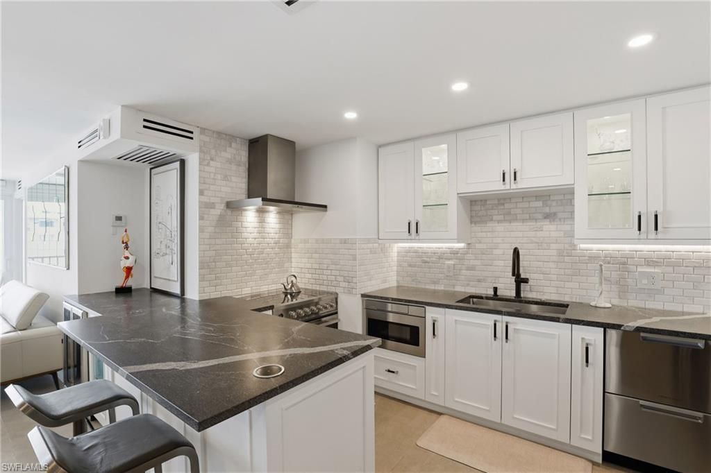 3443 Gulf Shore Blvd N, Unit 714, Naples, FL 34103 Photo