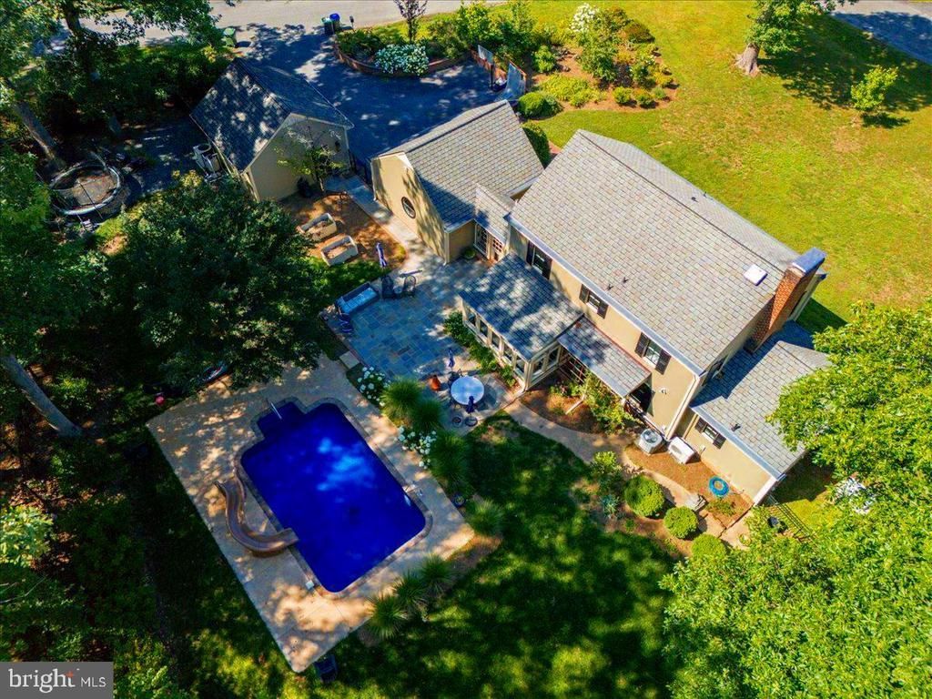 208 Lake Shore Drive, Fredericksburg, VA 22405 Main Photo