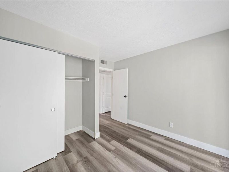 2382 W North Bend Road, Cincinnati, OH 45239 Photo 14