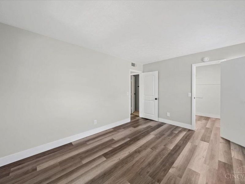 2382 W North Bend Road, Cincinnati, OH 45239 Photo 17