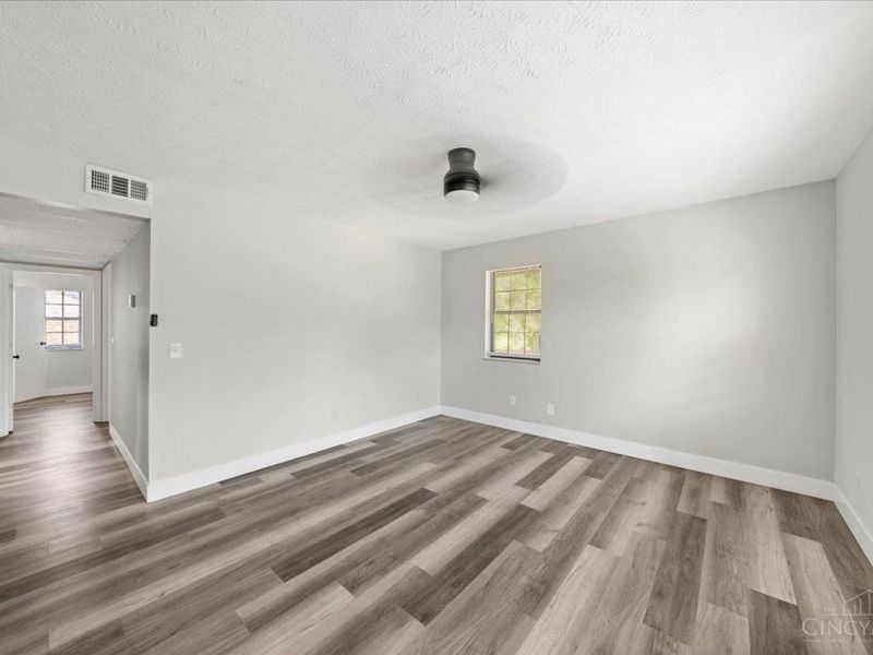 2382 W North Bend Road, Cincinnati, OH 45239 Photo 7