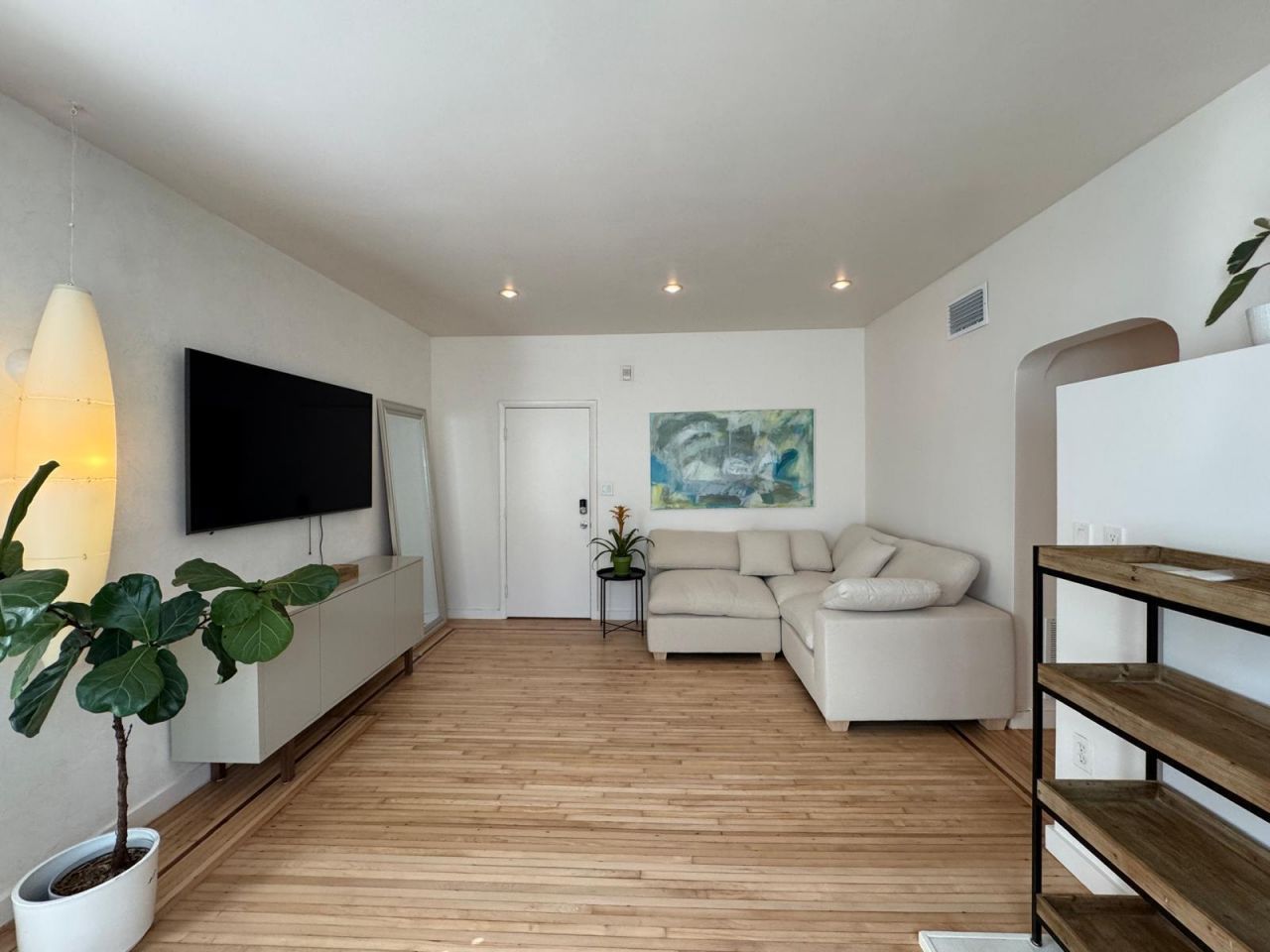 815 Euclid Avenue, Unit 10, Miami Beach, FL 33139 Photo