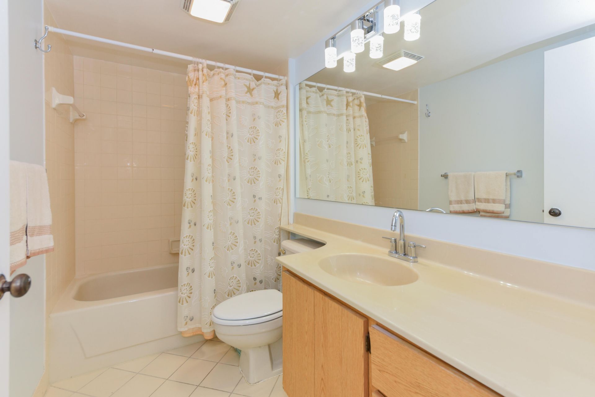 601 S Seas Drive, Unit 303, Jupiter, FL 33477 Photo